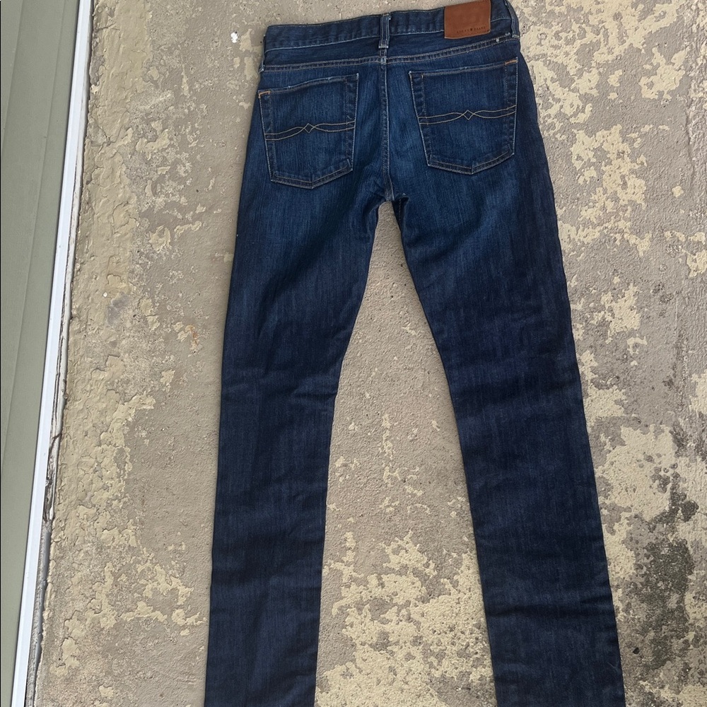 Like new Lucky Brand Dark Blue Skinny Jeans - Picture 12 of 16